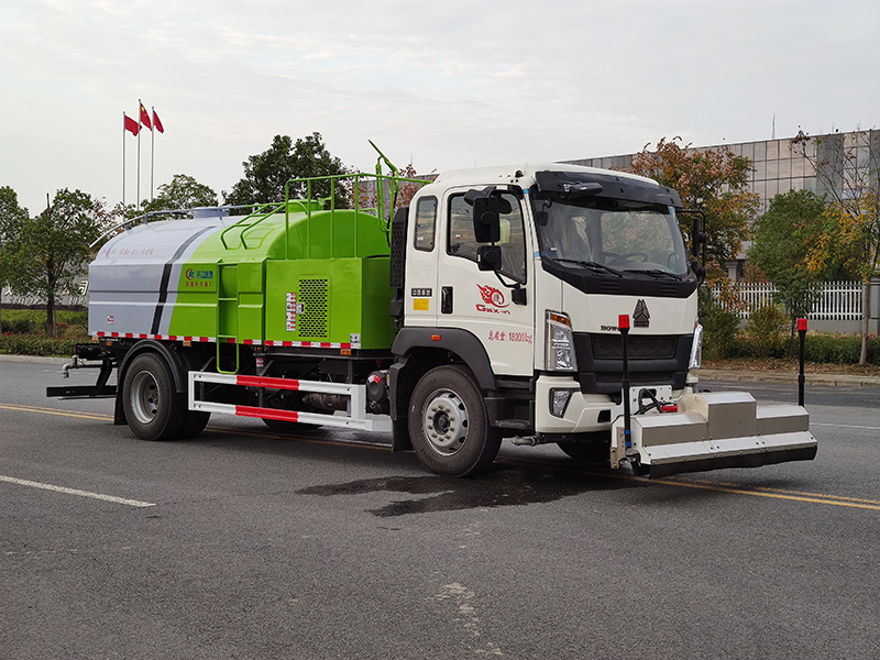 重汽豪沃CLW5180GQXZ6清洗車國(guó)六