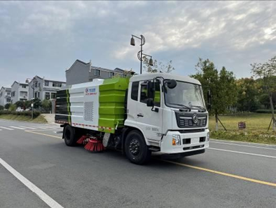 程力威牌CLW5180TSLD6型掃路車(chē)