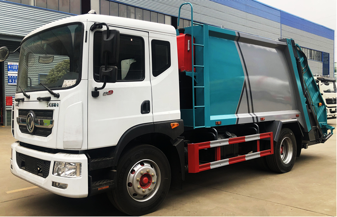 東風(fēng)D9，十方壓縮垃圾車