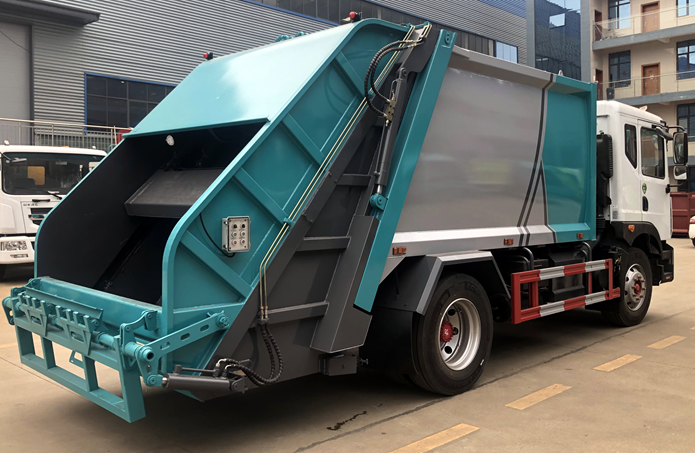 東風D9，十方壓縮垃圾車