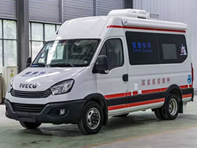 依維柯移動式疫苗接種車，可下鄉(xiāng)鎮(zhèn)